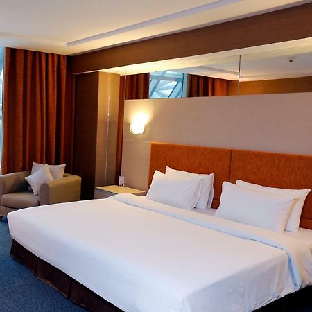 Miracle Transit Hotel 邦帕利 外观 照片