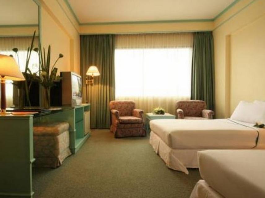 Miracle Transit Hotel 邦帕利 外观 照片